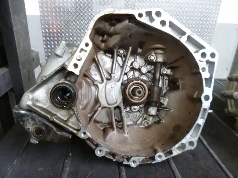 Jetzt Kaufen Getriebe und Differential gebraucht TOYOTA YARIS (08/05-,3/5-T) Baujahr 2009