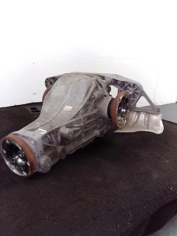 Aktuell Getriebe und Differential gebraucht AUDI A8/S8 (4H) Baujahr 2012
