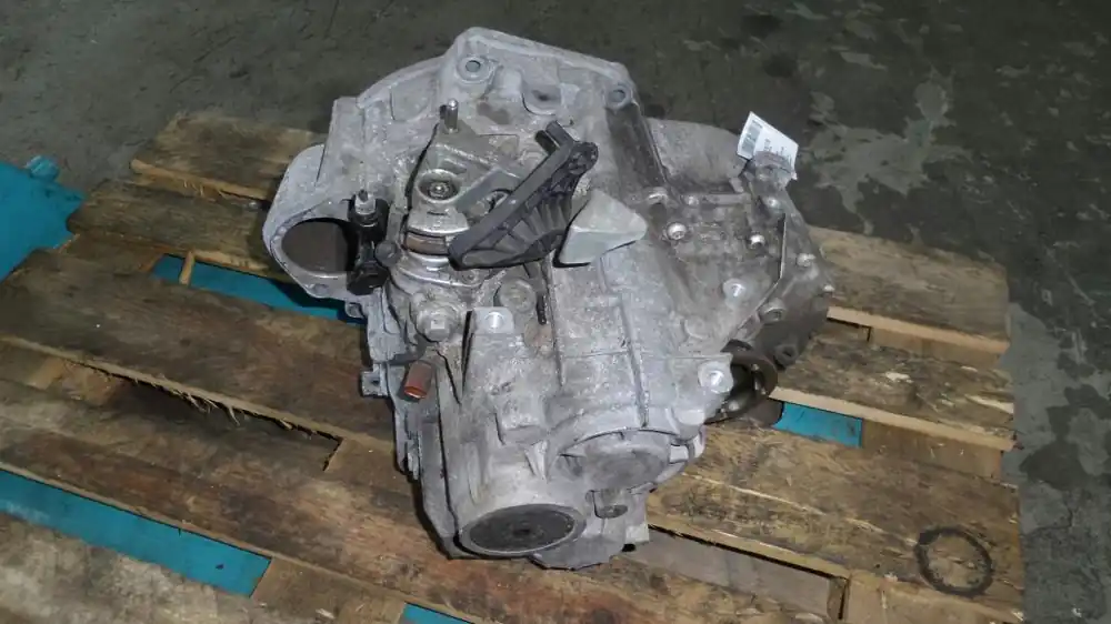 Geprüft Getriebe und Differential gebraucht VW PASSAT (3C, 05/07-) Baujahr 2007