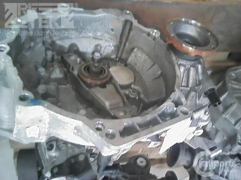 Echt Getriebe manuell gebraucht VW POLO (9N3) Baujahr 2009