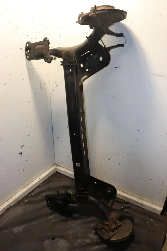 Achsträger, Stabilisator gebraucht SEAT LEON (5F) Baujahr 2017 Expressversand