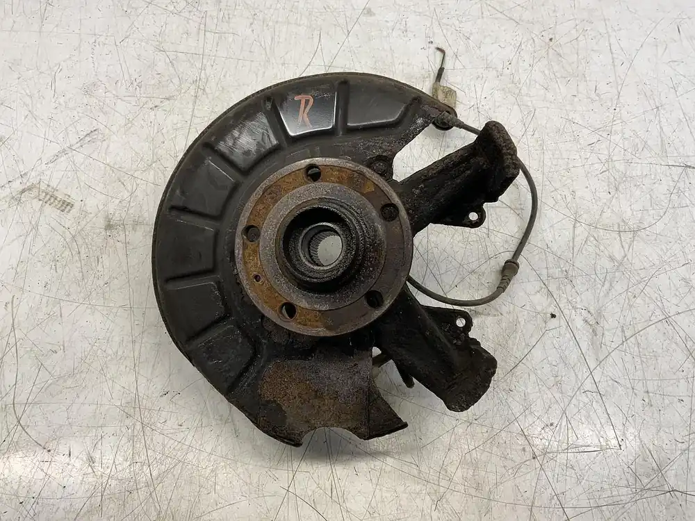 Federbeine, Achsschenkel gebraucht VW GOLF V (1K) Baujahr 2004 Ausverkauf