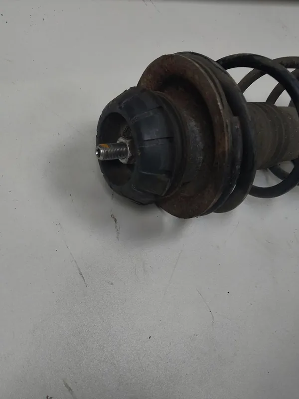 Federbeine, Achsschenkel gebraucht SUZUKI Celerio LF (VH310/VK310) Baujahr 2015 Neue Ware