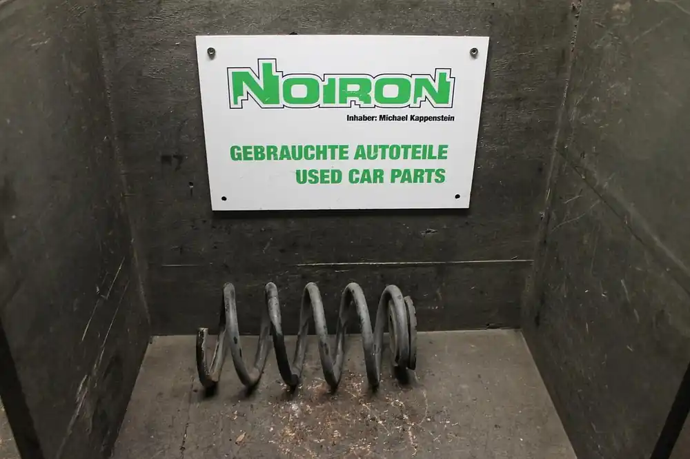 Federbeine, Achsschenkel gebraucht OPEL CORSA D AB 10/06 Baujahr 1900 Schnäppchen