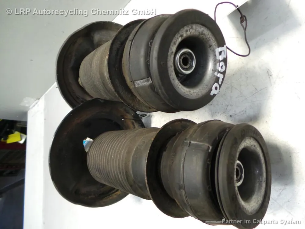 Federbeine, Achsschenkel gebraucht VW BORA (1J, AB 09/98) Baujahr 2000 Kracherpreis