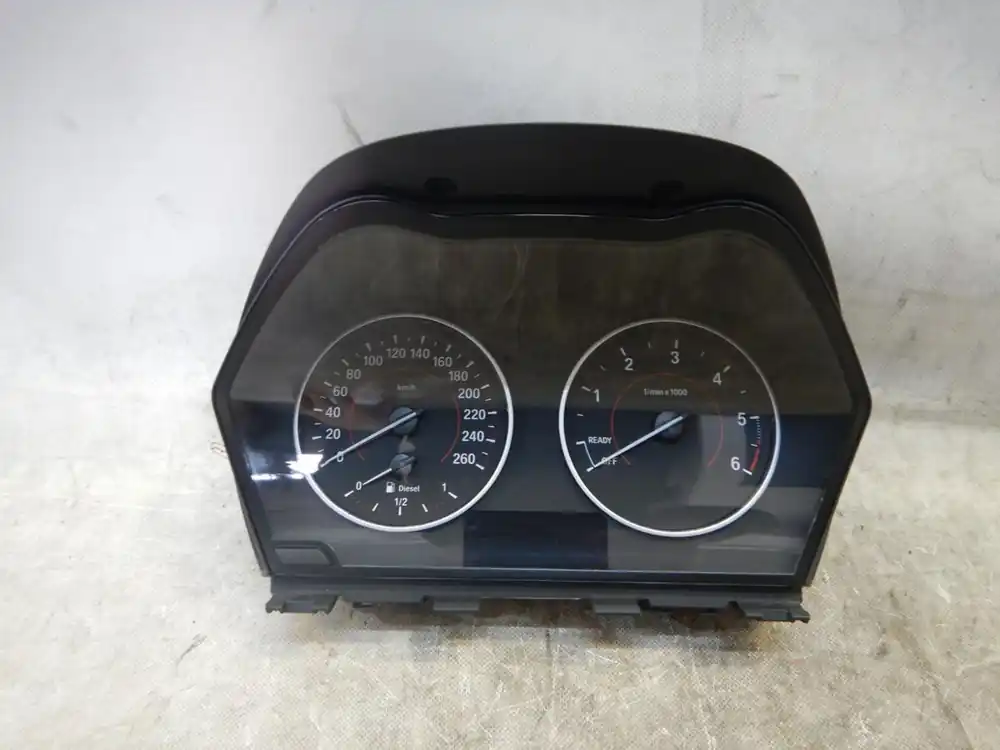 Schneller Versand Armaturen gebraucht BMW 1-ER (F20) (2011-) Baujahr 2012