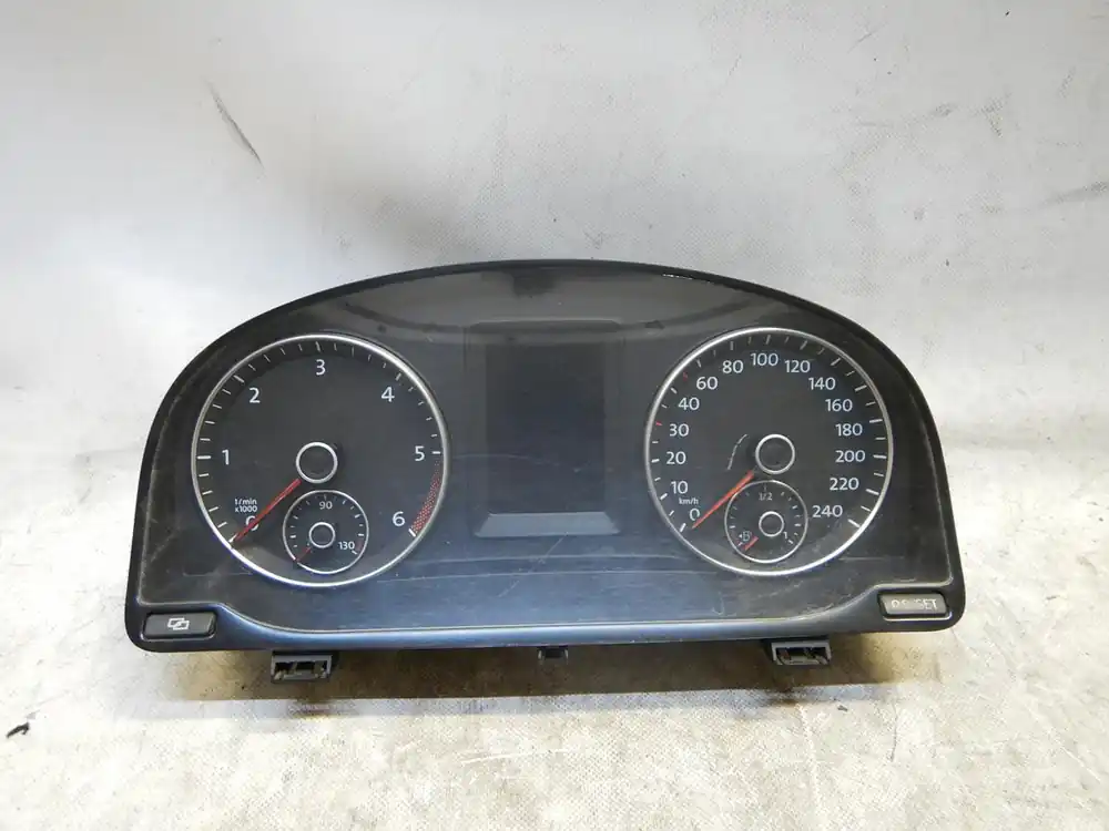 Armaturen gebraucht VW CADDY (TYP 2C) Baujahr 2011 Neue Ware