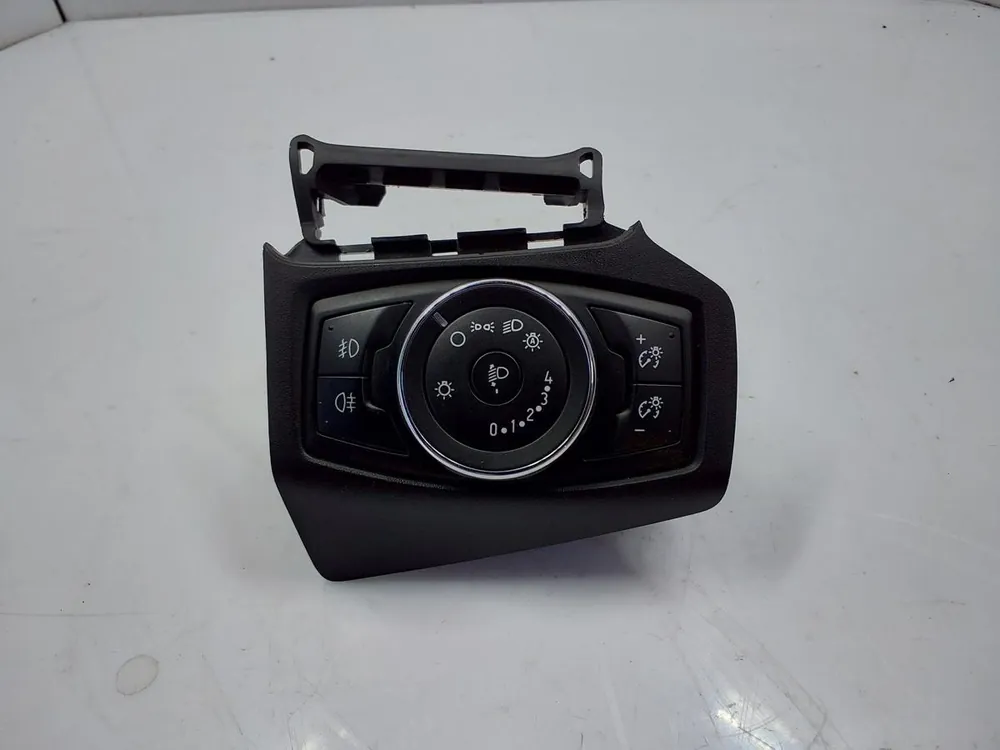 Sale Armaturen gebraucht FORD FOCUS (CB8) Baujahr 2014