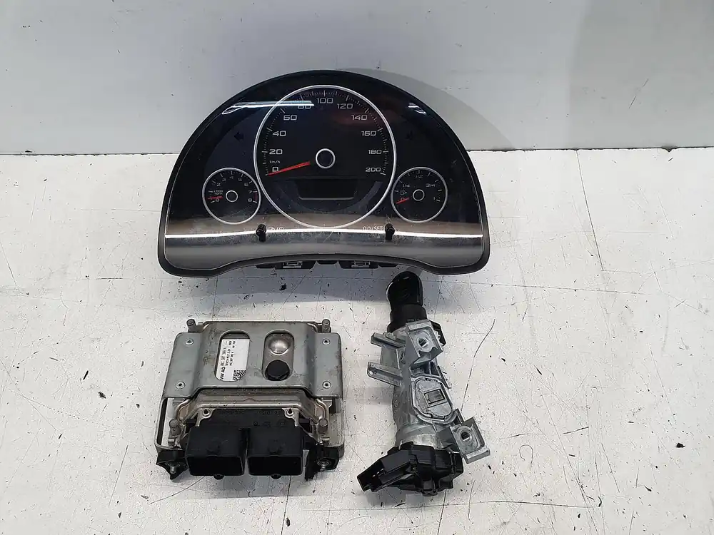 Aktuell Innenausstattung gebraucht SEAT Mii Baujahr 2015