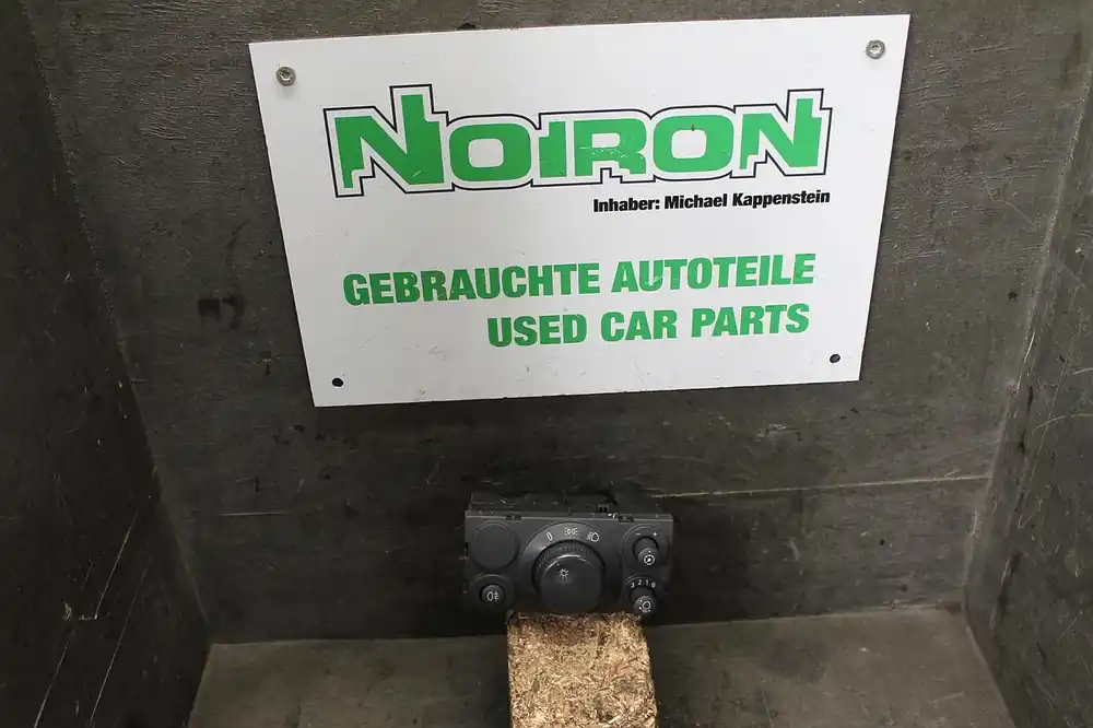 Sonstiges gebraucht OPEL ASTRA H LIM/CARAVAN Baujahr 2004 Sonderaktion