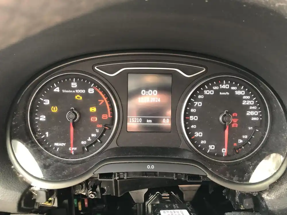 Abverkauf Sonstiges gebraucht AUDI Q2 Baujahr 2022