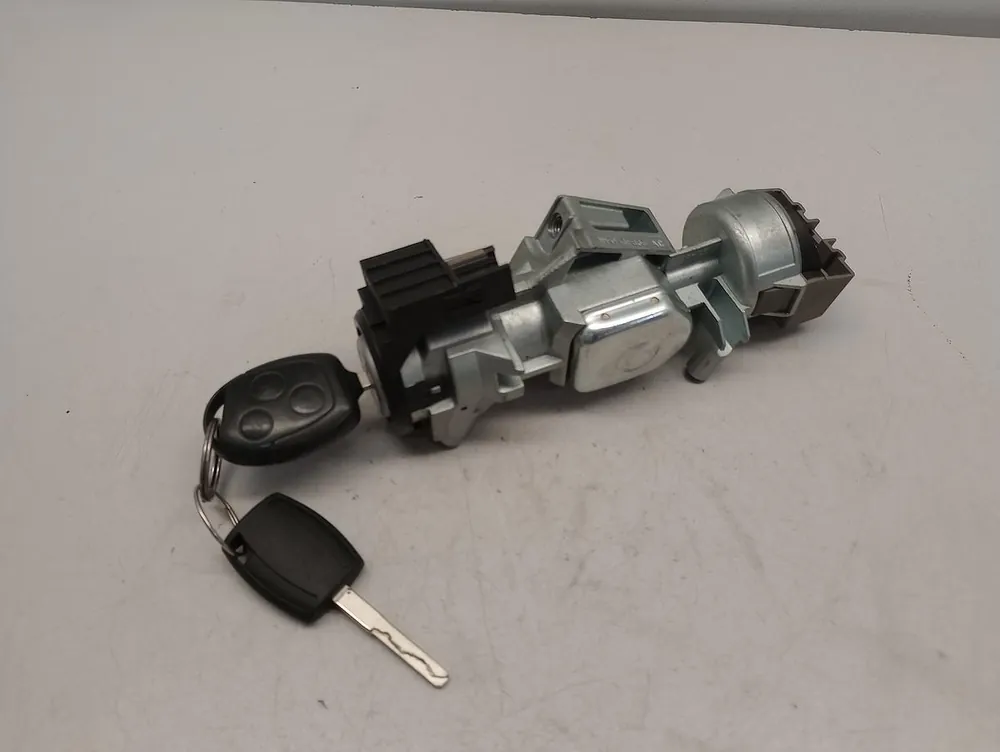 Sonstiges gebraucht FORD FOCUS (CEW) Baujahr 2006 Neue Kollektion